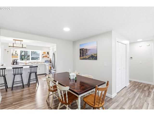 2150 Ne POYNTER St, Hillsboro, OR 97124