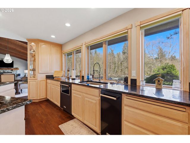 55775 E HIGHWAY 26, Sandy, OR 97055