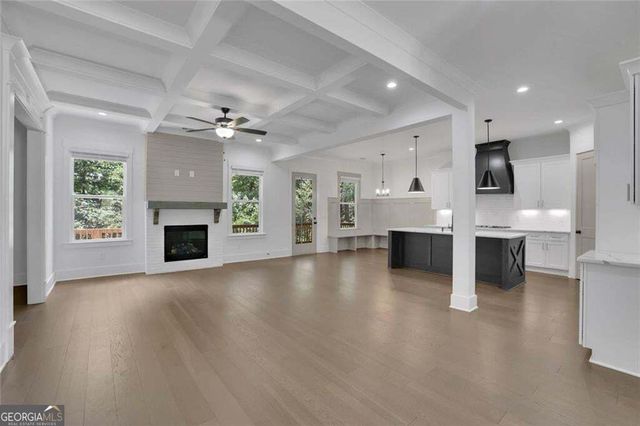 6181 Shoreland Circle, Buford, GA 30518