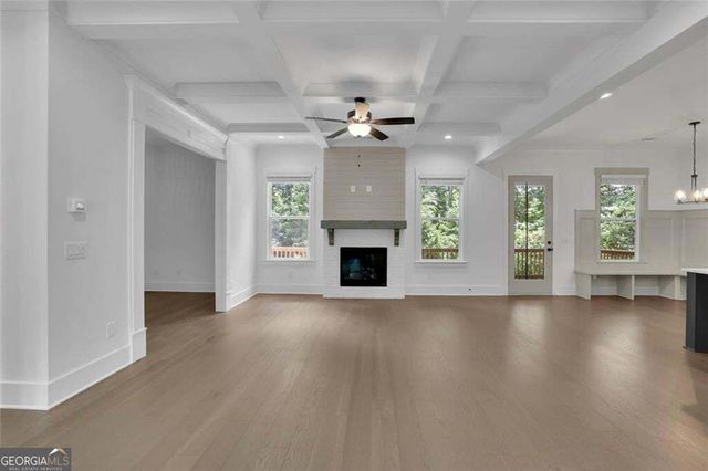 6181 Shoreland Circle, Buford, GA 30518
