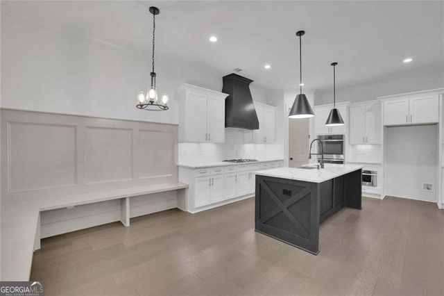 6181 Shoreland Circle, Buford, GA 30518