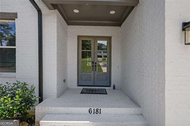 6181 Shoreland Circle, Buford, GA 30518