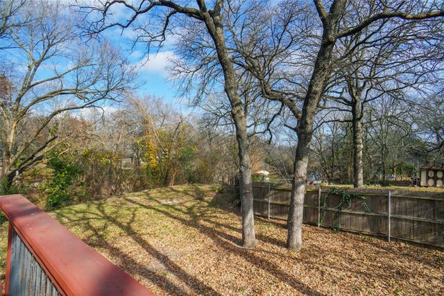 141 Timberlake Drive, Azle, TX 76020