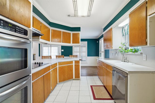 141 Timberlake Drive, Azle, TX 76020