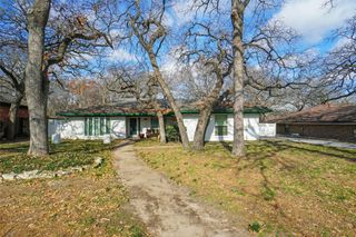 141 Timberlake Drive, Azle, TX 76020