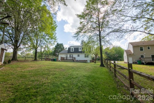 2232 Lawton Bluff Road, Charlotte, NC 28226