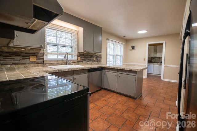 2232 Lawton Bluff Road, Charlotte, NC 28226