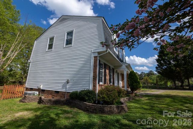 2232 Lawton Bluff Road, Charlotte, NC 28226