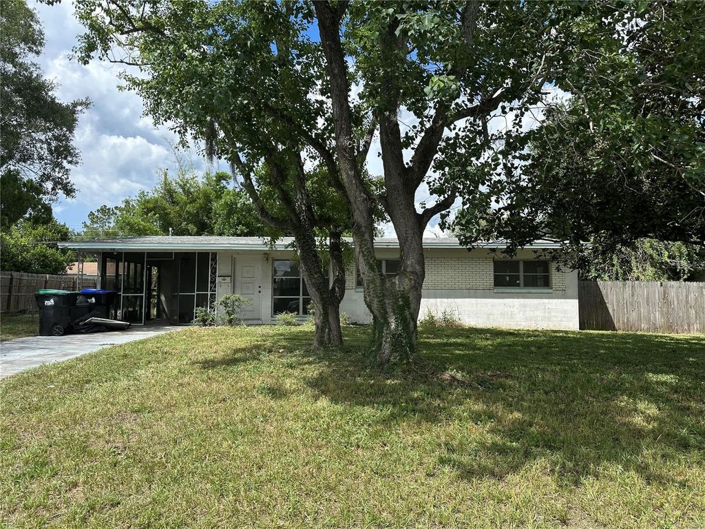 Image 1 of property listing at 2911 WINFIELD STREET, Orlando, FL 32810