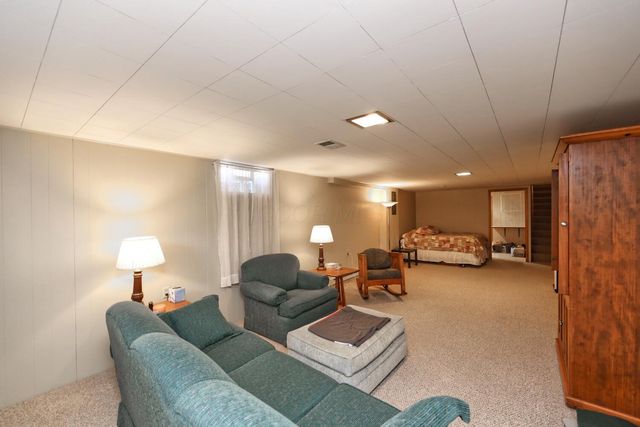 301 Teryl Drive, Mount Vernon, OH 43050