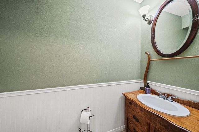 1100 Martindale Falls RD, Martindale, TX 78655