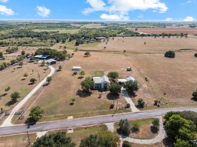 1100 Martindale Falls RD, Martindale, TX 78655