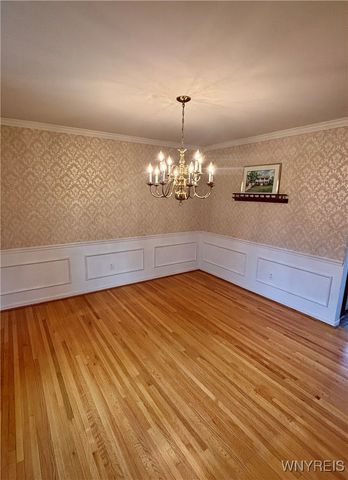 17 Parkhaven Drive, Amherst, NY 14228