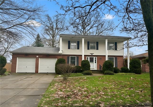 17 Parkhaven Drive, Amherst, NY 14228