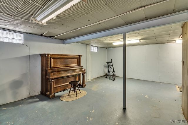 17 Parkhaven Drive, Amherst, NY 14228