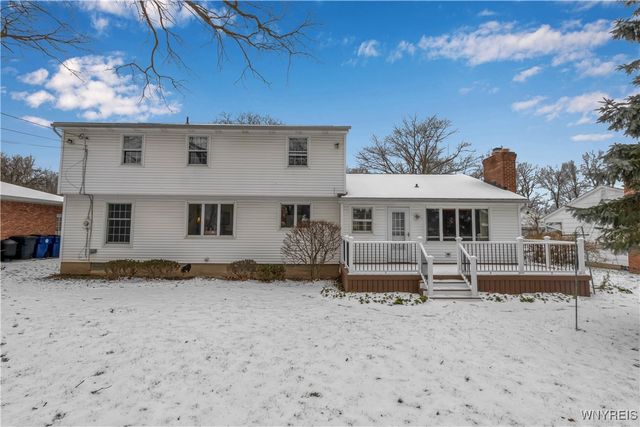 17 Parkhaven Drive, Amherst, NY 14228