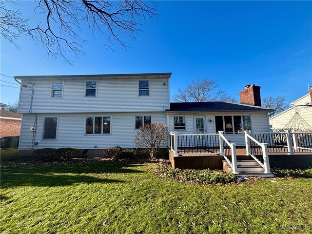 17 Parkhaven Drive, Amherst, NY 14228