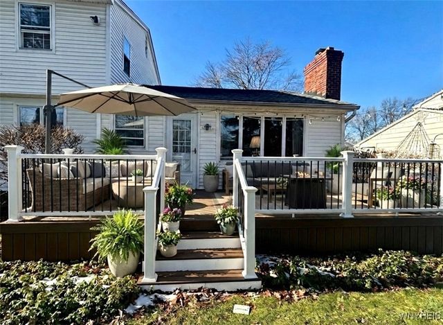 17 Parkhaven Drive, Amherst, NY 14228