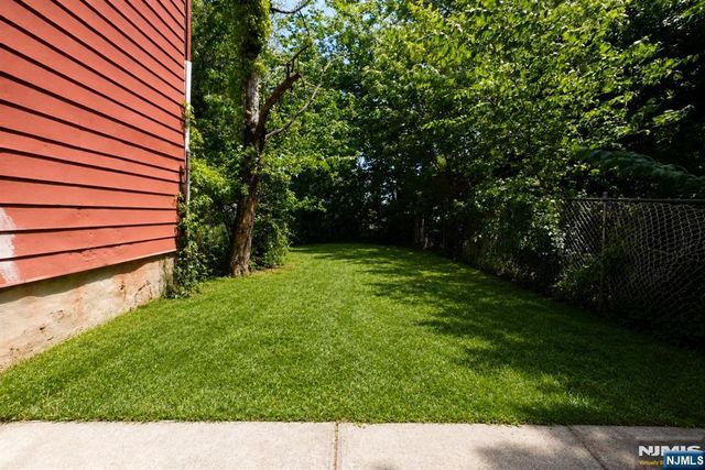 544 S 11th Street, Newark, NJ 07103
