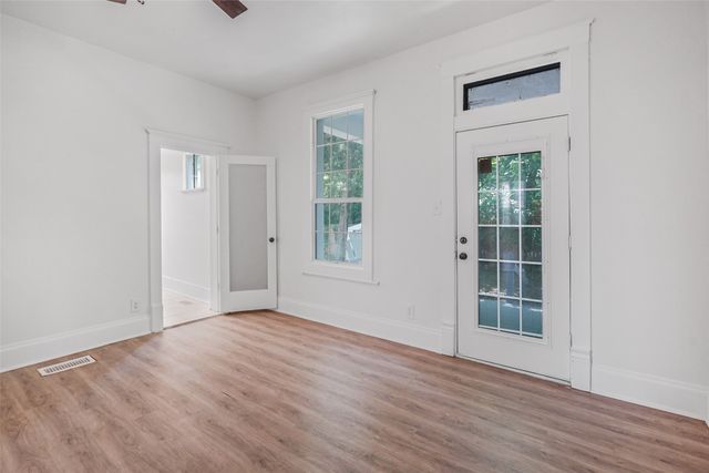 1001 S Travis Street, Sherman, TX 75090