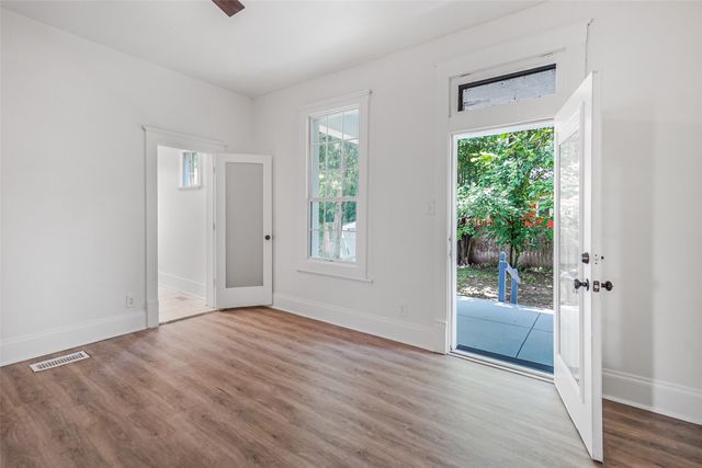 1001 S Travis Street, Sherman, TX 75090