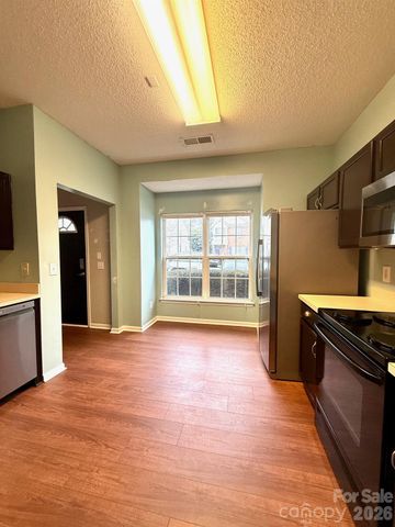 8056 Stoneham Court, Matthews, NC 28105