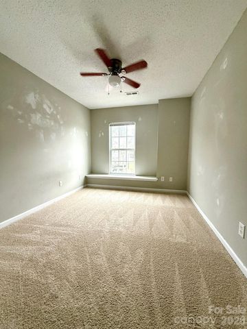 8056 Stoneham Court, Matthews, NC 28105