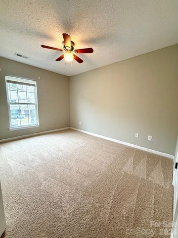 8056 Stoneham Court, Matthews, NC 28105