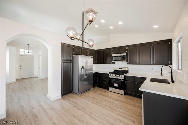 2543 River Oaks Drive, Las Vegas, NV 89156
