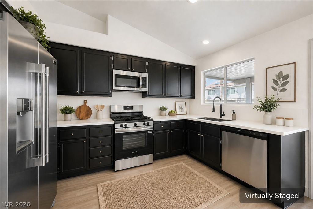 2543 River Oaks Drive, Las Vegas, NV 89156
