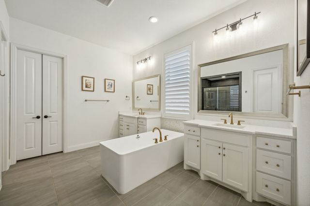 8365 Western, The Colony, TX 75056