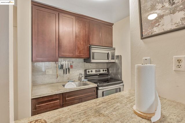 3 Admiral Drive #268, Emeryville, CA 94608
