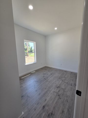 30036 Piper Road, Bon Aqua, TN 37025