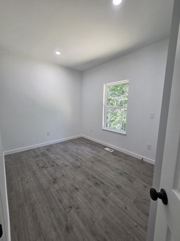 30036 Piper Road, Bon Aqua, TN 37025