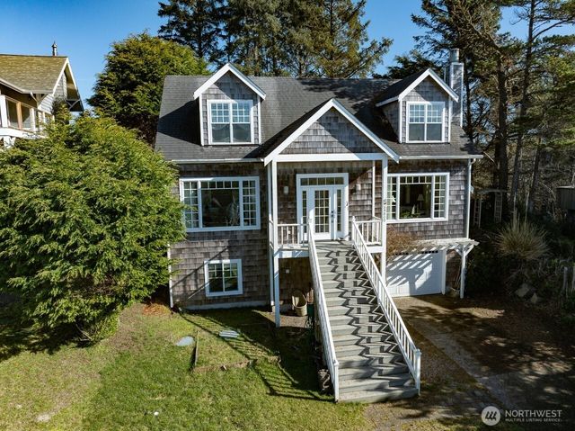 34800 J Place, Ocean Park, WA 98640