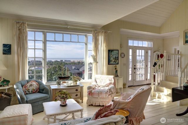 34800 J Place, Ocean Park, WA 98640