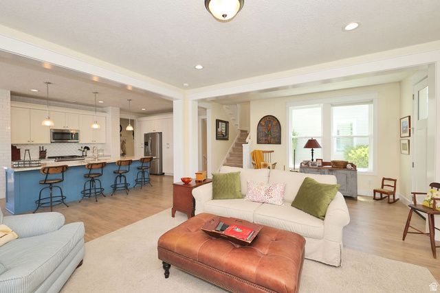 10693 S WISTFUL WAY, South Jordan, UT 84009