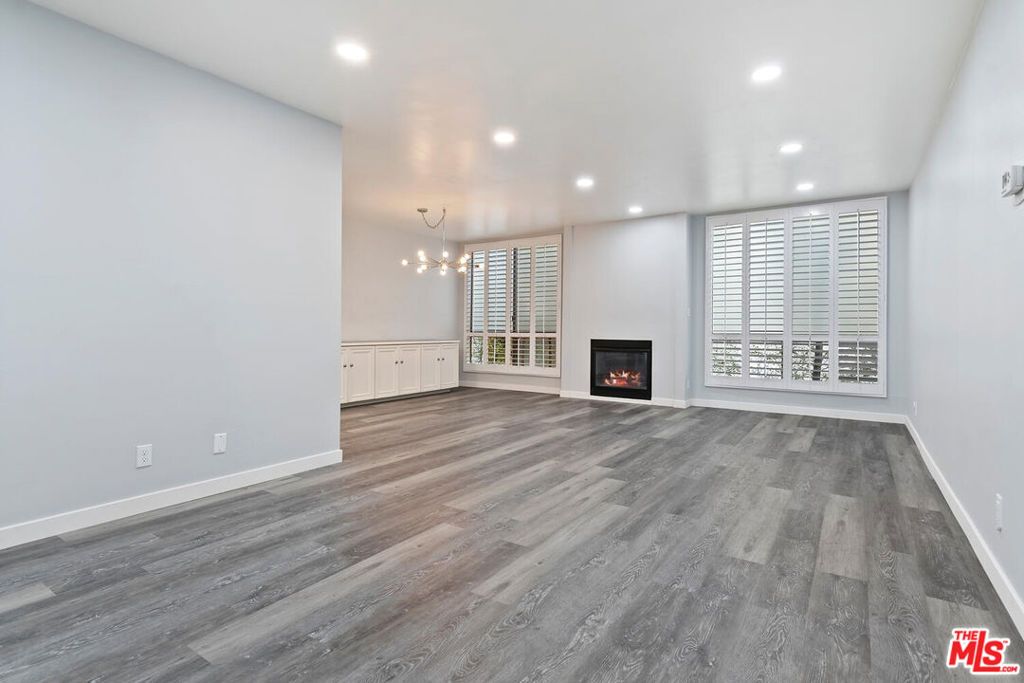 927 N Kings Road 107, West Hollywood, CA 90069 — exterior