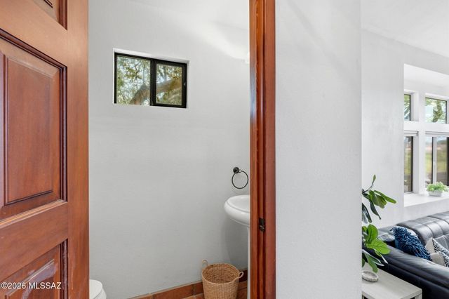 4037 E Vía Del Vireo, Tucson, AZ 85718