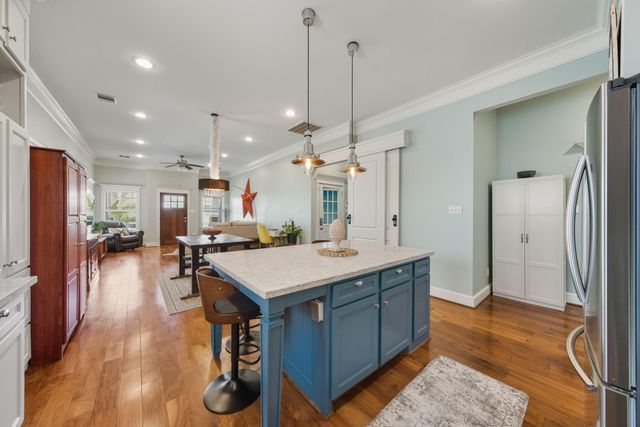 2011 Crockett Street, Houston, TX 77007