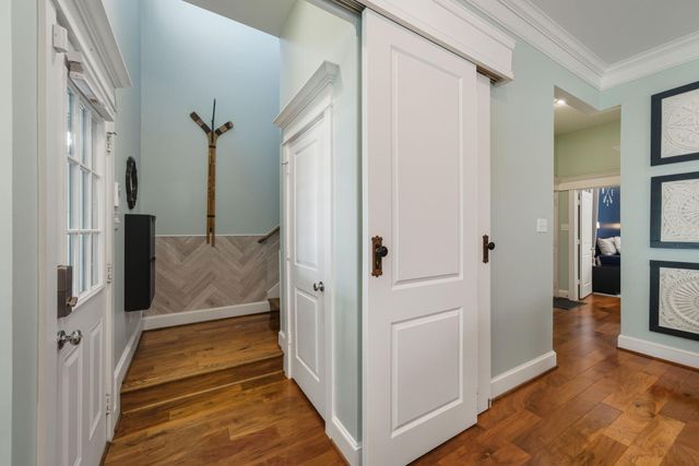 2011 Crockett Street, Houston, TX 77007