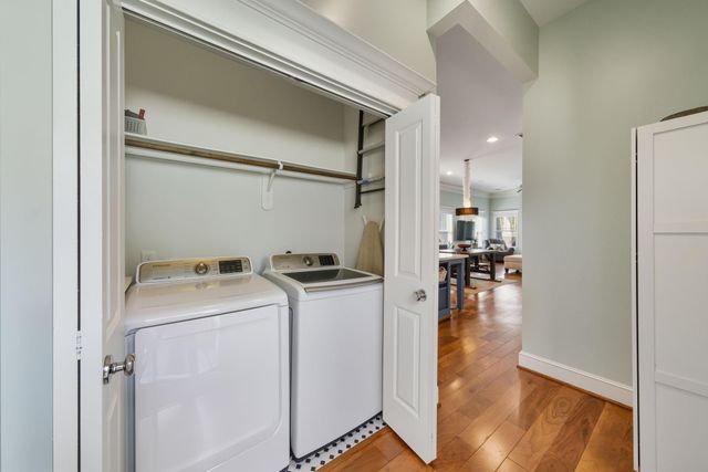 2011 Crockett Street, Houston, TX 77007