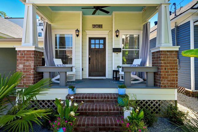 2011 Crockett Street, Houston, TX 77007