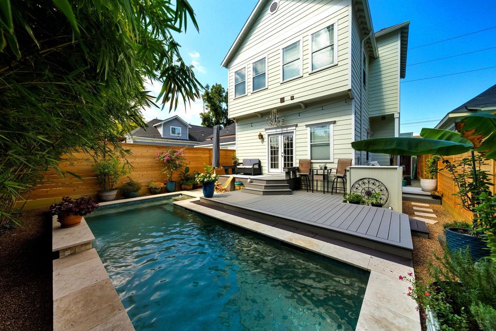 2011 Crockett Street, Houston, TX 77007