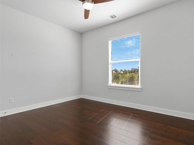 106 Pinecrest DR, Bastrop, TX 78602