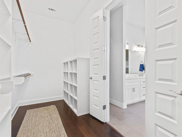 106 Pinecrest DR, Bastrop, TX 78602