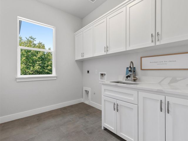 106 Pinecrest DR, Bastrop, TX 78602