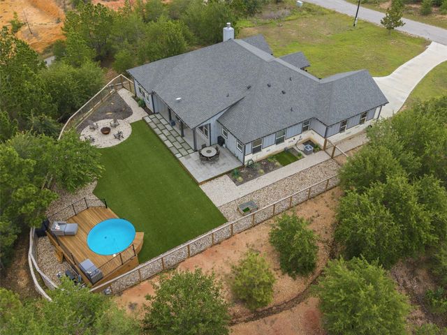 106 Pinecrest DR, Bastrop, TX 78602