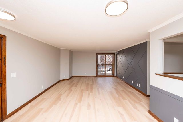 1720 3rd Avenue S 101, Minneapolis, MN 55404