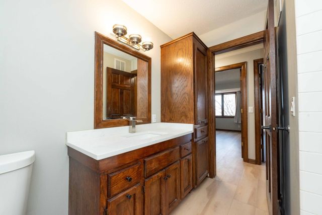 1720 3rd Avenue S 101, Minneapolis, MN 55404